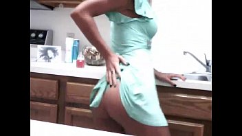Ebony Brianna Frost Shows Ass And Masturbates