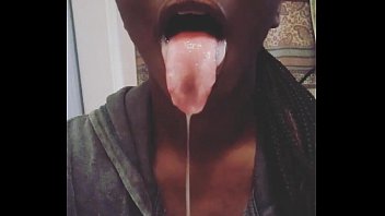 Fully Naked Slim Hussy Enjoys A Warm Sloppy Tongue On Her Clit