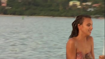 Le Maillot De Bain 2009 Si Dans Les Coulisses - Irina Shayk Devient La Toile De Cette Vidéo - Vidéo Dailymotion