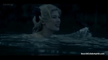 Rosamund Pike Nsfw