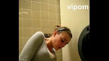 Teen Sex Goddess Getting Horny In The Toilet