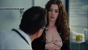Anne Hathaway Topless