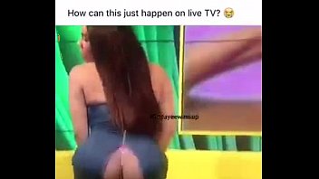 Oops Moments On Live Tv