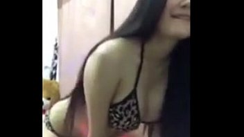 Thai Sexy Babes Dancing Live