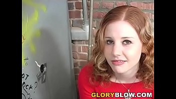 Redhead Cherry Poppens Joue Avec Bbc - Gloryhole