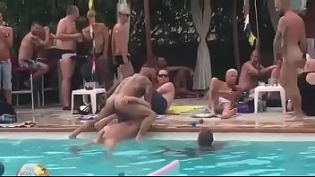 Porno Gay Blacks Barebak En Public