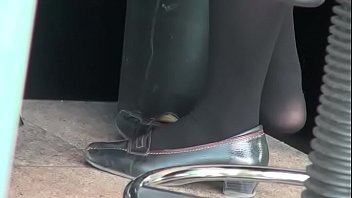 Candid_Shoeplay_7