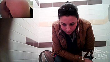Public Toilet Masturbation Spy Camera