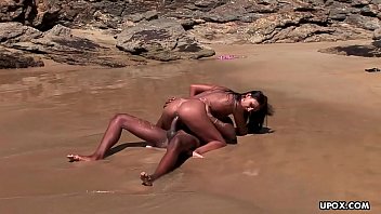Hairy Sex On The Beach Porno