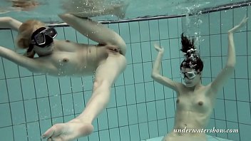 Lesbian Naked caliente Underwater Porn
