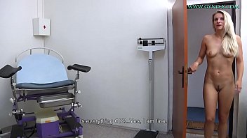 Sexy Chick Gets A Full Body Exam From Dr