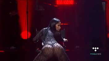 Nicki Minaj Twerking In Thong
