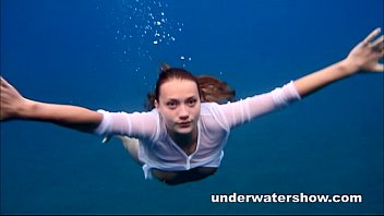 Under Water Head
