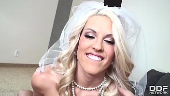 Blanche Bradburry, Belle Blonde Mariée, Fait Une Pipe Époustouflante En Pov