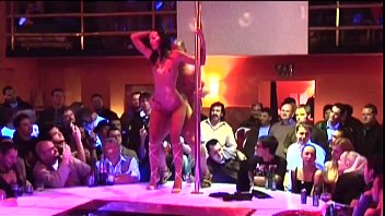 Naked On Stage-127 Ne9