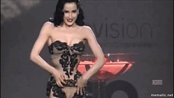 Dita Von Teese Nackt