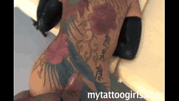 Sexy Tatouée Jandi Lin Baise Suce Vraiment Bien