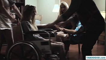 Actrice Porno Accident Fauteuil Roulant