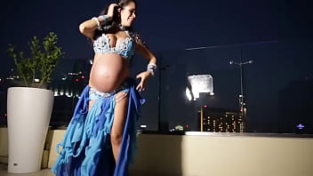 Chinese Girlfriend Pregnant Dancing Naked