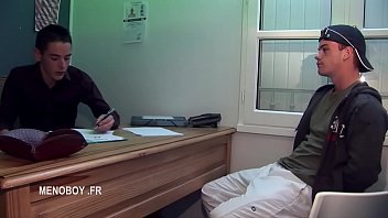Correction D\’une Petite Frappe Gay Porn French