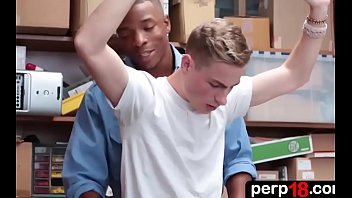 Jeune Garçon de 18 Ans Porno Video Gay