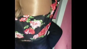 Femme Avec Serviette Assise Porn Upskirt