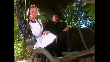 Amish Et Sa Charmante Femme Aux Cheveux D'oR À Gros Seins Ferrari Se Sont Rendus Dans La Ville La Plus Proche Pour Prendre Des Dispositions Avec Un Forgeron