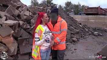 Un Travailleur De Chantier Baise Un Jeune Gars Roux Au Travail Sans Préservatif - Redhead Allemand