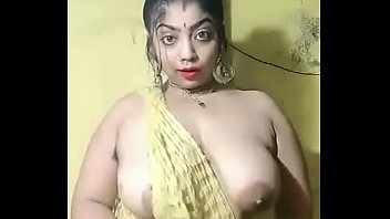 Horny Indian Chick Loves Showing Her Big