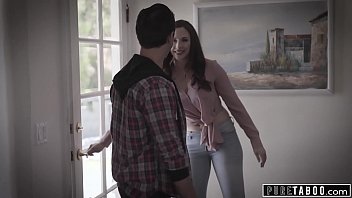 Emily willis gif