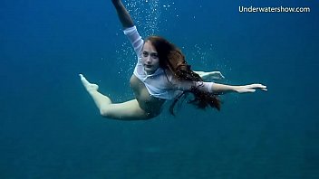 Underwatershow Video: Okuneva