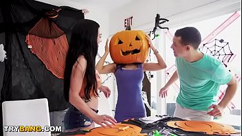 Jeune Fille En Halloween Porno