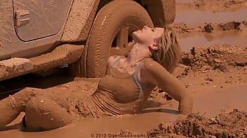 Lesbian Mud Sex