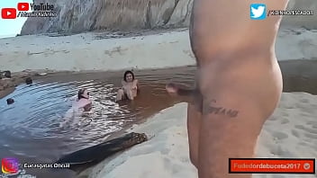 Praia do nudismo sexo