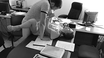 Sexy Office Lady Gives Fuck On The Table Porn