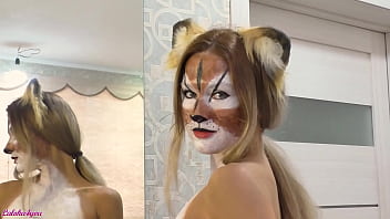 Bodyart Girl Suce Une Bite Et Baise En Levrette