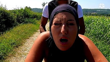 Beurette Lesbienne Panne De Voiture Porno