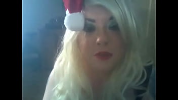 Bbw Tina Snua Se Transforme En Un Père Noël Salope Qui Fume!