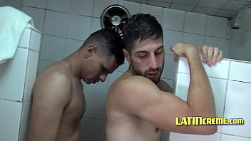 Baise Sous La Douche Gay Porn Videos