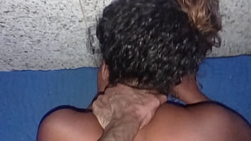 Fudendo com a enteada e amiga novinha porno video