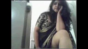 Indian Aunty Cleavage