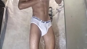 Naked Tasty Gays Blowjob In Bath