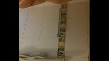 Xxx bañandose