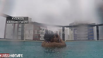 Vídeos eróticos de djislanbala fudendo na piscina