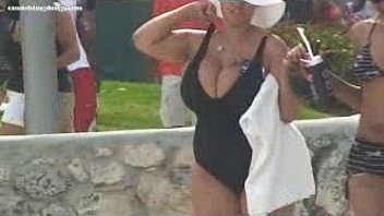 Big tits candid