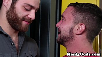 Sexo gay dois caras casadios