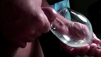 Sperma aus glas trinken