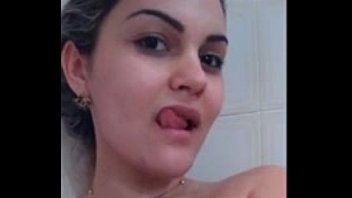Brasileira se exibindo