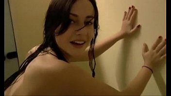 Alemã amadora em vídeo porno toda molhada tomando pica