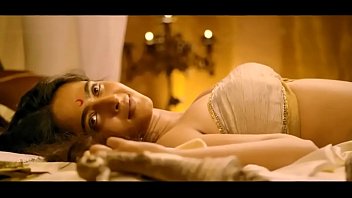 Anushka hot gif